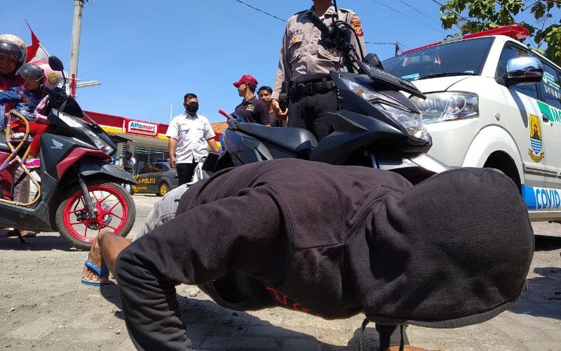  Puluhan Warga Terjaring dalam Razia Masker di Kabupaten Cirebon