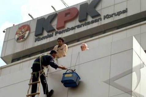  GUGATAN UU KPK : \'Batas Langit\' Dewan Pengawas