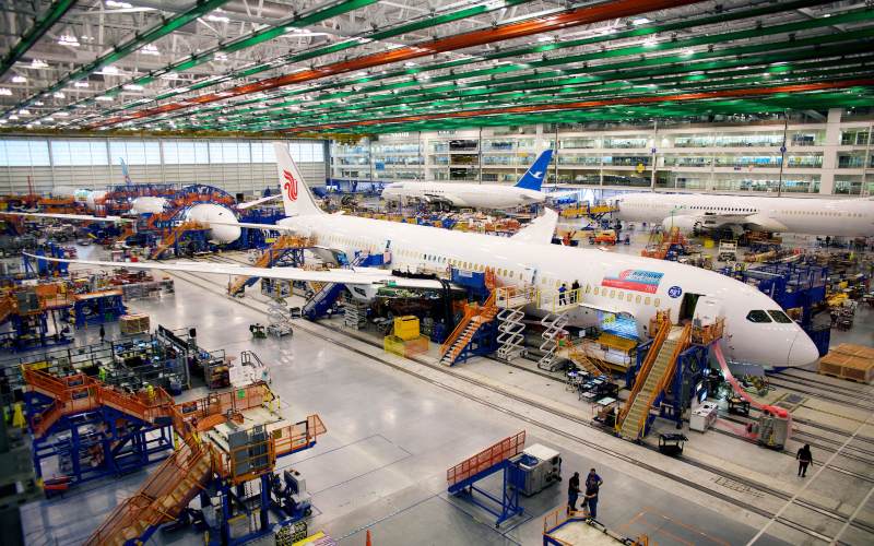  Diterpa Cacat Produksi, Boeing Kandangkan Delapan Dreamliner