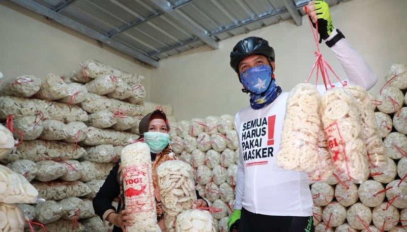  Kisah UMKM Kerupuk Tampung Korban PHK akibat Pandemi Covid-19