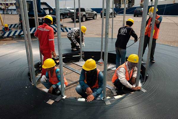  INFRASTRUKTUR TELEKOMUNIKASI  : Lelang Jaringan Internet 3T Dibuka Bulan Depan