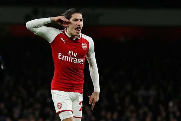  PSG dan Barcelona Berebut Dapatkan Bellerin dari Arsenal