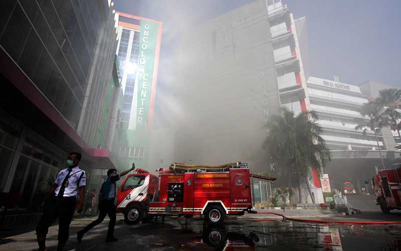  Gedung Oncology Center di RSUD dr. Soetomo Surabaya Terbakar