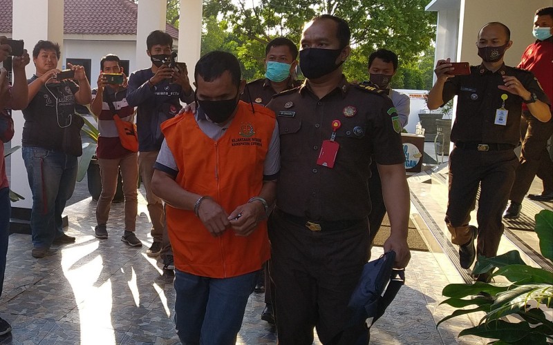  Kejari Kabupaten Cirebon Tahan Warga Salah Gunakan Traktor Bantuan Pemerintah