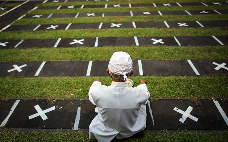  Persiapan Upacara Hari Raya Galungan di Pura Kerta Jaya Banten