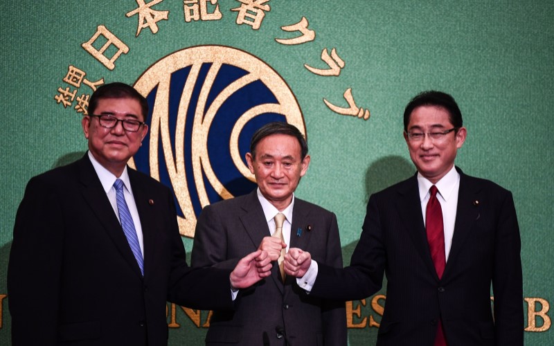 SUKSESI PEMERINTAHAN JEPANG : SUGA NAIK, SIAPA BUNTUNG?