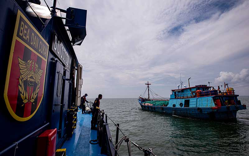  Foto-Foto Patroli Laut Bea Dan Cukai Melawan Kejahatan Fiskal