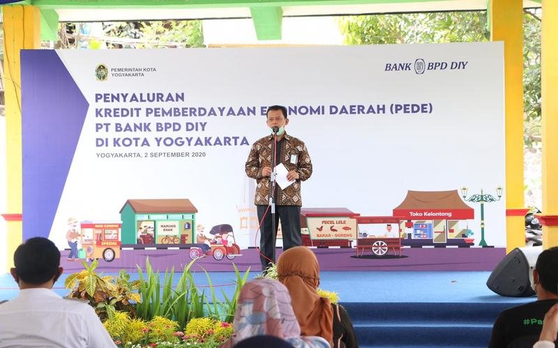  EKONOMI DI YOGYAKARTA : Bangkitkan UMKM Lewat Program Kredit PeDe 