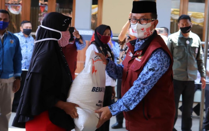  6.194 KPM di Kab. Cirebon Mundur dari PKH, Bupati Imron: Ada Peningkatan Perekonomian