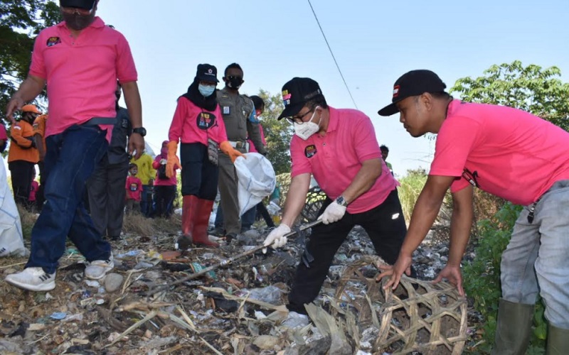  Bupati Cirebon Dorong Pemerintah Desa untuk Kelola Sampah