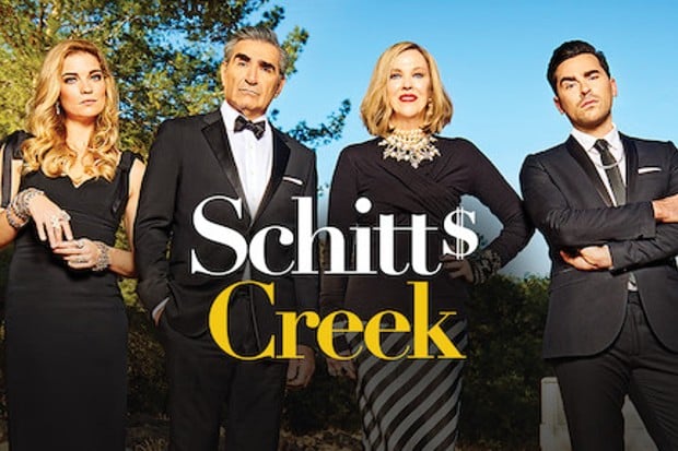 Schitt's Creek menyapu bersih untuk serial televisi, dan ini menjadi hal yang paling bersejarah./