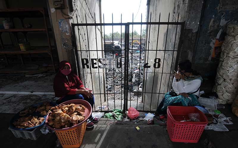  Pascaterbakarnya Pasar Cepogo, Pedagang Berjualan di Luar Pasar