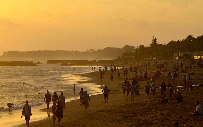  Foto-Foto Membangunkan Pariwisata Bali Yang Sedang Mati Suri