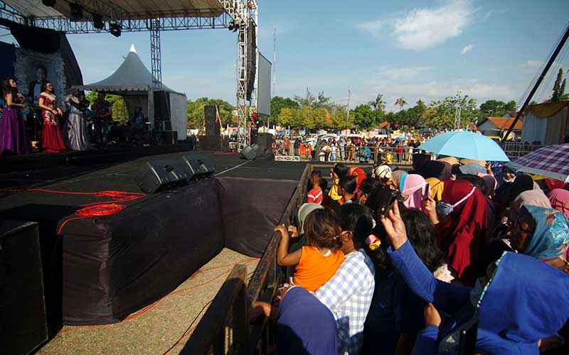  Konser Musik Dangdut di Tegal Jawa Tengah Hiraukan Protokol Kesehatan