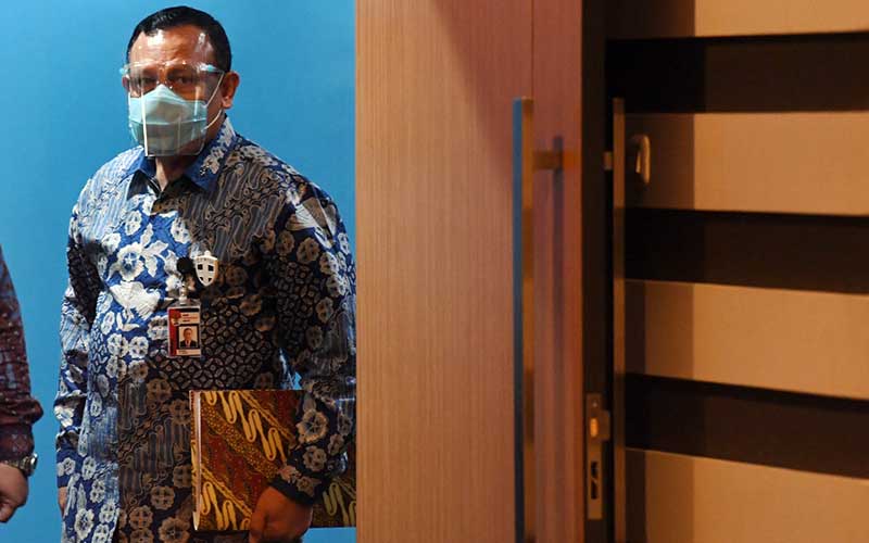 Ketua KPK Firli Bahuri bersiap menjalani sidang etik dengan agenda pembacaan putusan di Gedung ACLC KPK, Jakarta, Kamis (24/9/2020). ANTARA FOTO/Hafidz Mubarak A