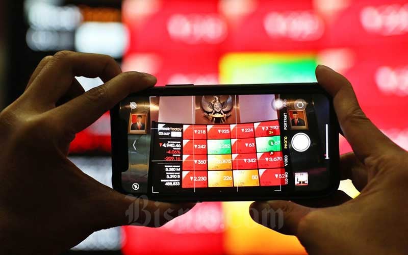  Saham BUMN Jumbo Dilepas Asing, IHSG Ditutup Anjlok 1,5 Persen