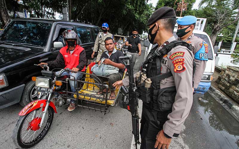  Petugas Gabungan Gelar Operasi Gabungan Pendisiplinan Protokol Kesehatan di Aceh