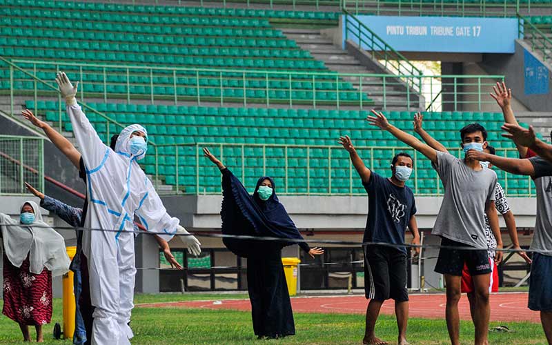  Pasien OTG Covid-19 Ikuti Senam Pagi di Stadion Patriot Chandrabhaga Bekasi