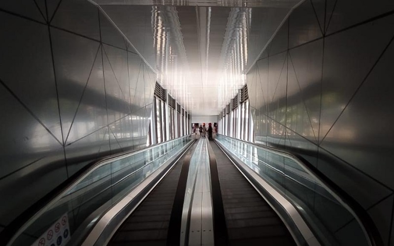  KAI Resmikan Skybridge di Stasiun Bandung, Tingkatkan Kenyamanan Penumpang