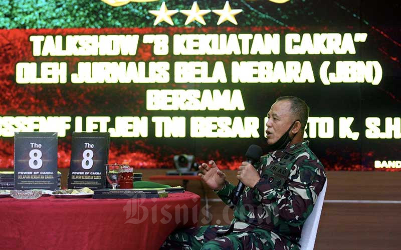  Danpussenif Letnan Jenderal TNI Besar Harto Karyawan Jelasakan Isi Buku 8 Kekuatan Cakra