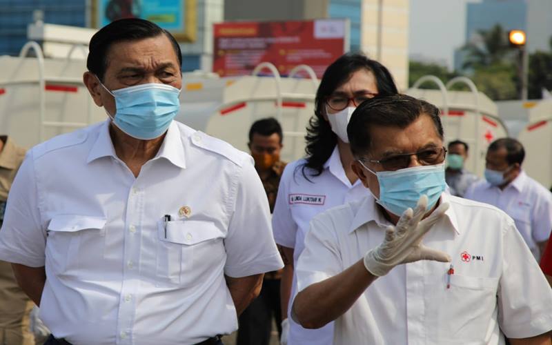  Luhut dan JK Lepas Ratusan Armada Penyemprot Disinfektan di Jabodetabek