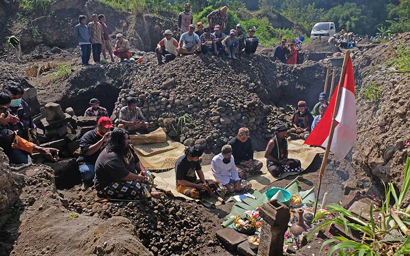  Penghayat Kepercayaan Pahoman Sejati Lakukan Ritual Bhakti Alam di Lereng Gunung Merapi