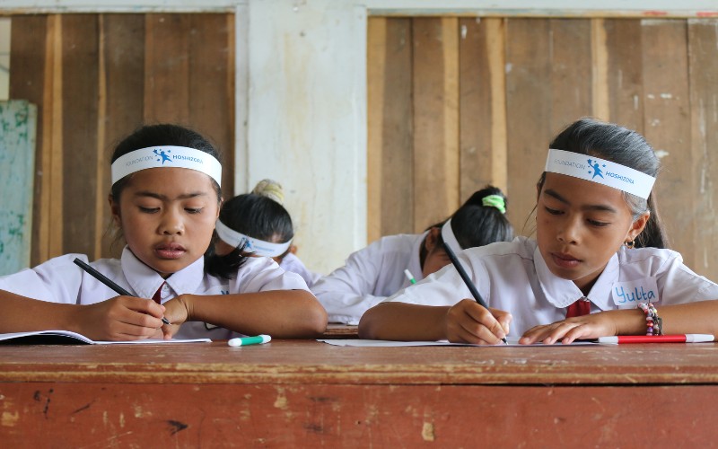  SGM Eksplor dan Lazada Berikan Beasiswa Dukung Pendidikan Anak Indonesia