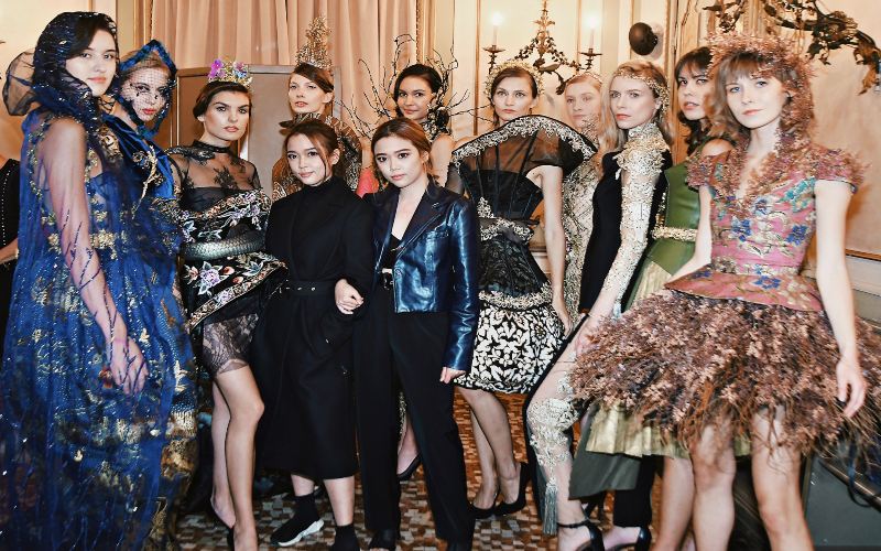  MILAN FASHION WEEK 2020 : Rona Akulturasi Batik di Italia