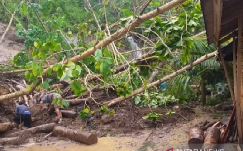  BPBD Cianjur Upayakan Buka Kembali Akses Jalan Akibat Longsor