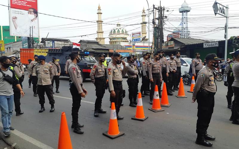  UU Cipta Kerja: Polres Tangsel Siagakan 1.000 Personel Gabungan