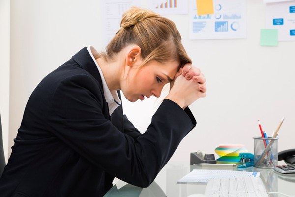 7 Cara Hilangkan Stres Dari Jam Kerja yang Melelahkan