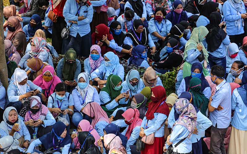  Demo Buruh Tolak Omnibus Law UU Cipta Kerja, Viral STM Bergerak dan Pelajar Nyamar Satpol PP