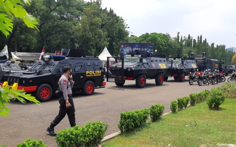  Demo UU Cipta Kerja, Water Cannon dan Barakuda Disiagakan di Dekat Istana