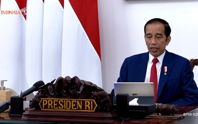  Jokowi Bubarkan Tim Pinjaman Komersial untuk Covid-19. Khusus BUMN Dikecualikan