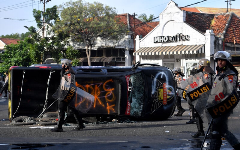  Pemprov Jatim Memohon Presiden Tangguhkan Pemberlakuan UU Cipta Kerja