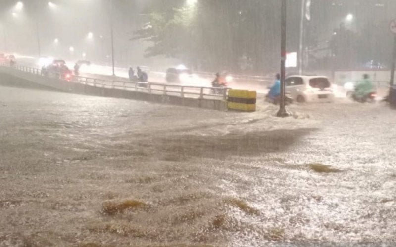  Luapan Kali Setu Akibatkan Banjir dan Longsor, Satu Warga Ciganjur Tewas