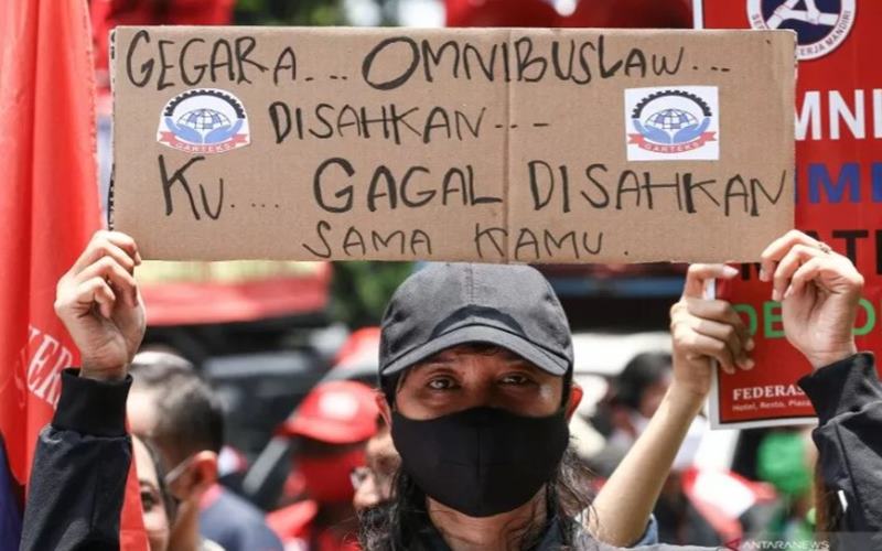  Demo 212 UU Cipta Kerja: Sejak Malam Polisi Tutup Jalan Medan Merdeka Barat