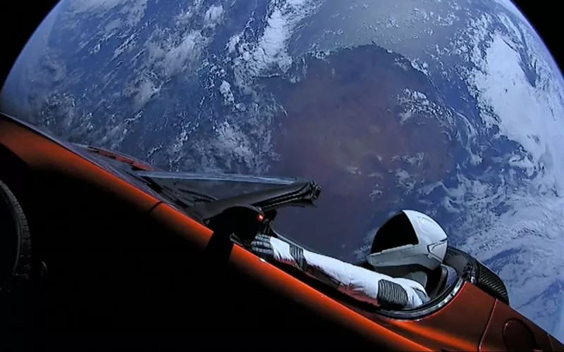  Tesla Roadster Kian Mendekati Planet Mars, Mau Ngapain?