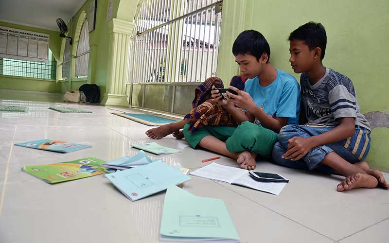  Masjid di Pekan Baru Sediakan Internet Gratis Untuk Anak-Anak Belajar