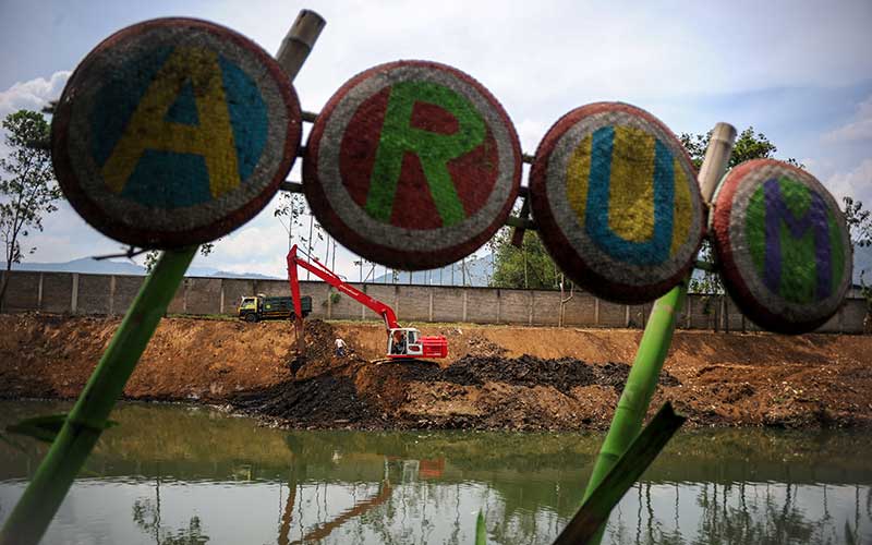  Satgas Citarum Mulai Keruk Sedimentasi Untuk Antisipasi Meluapnya Sungai Citarum