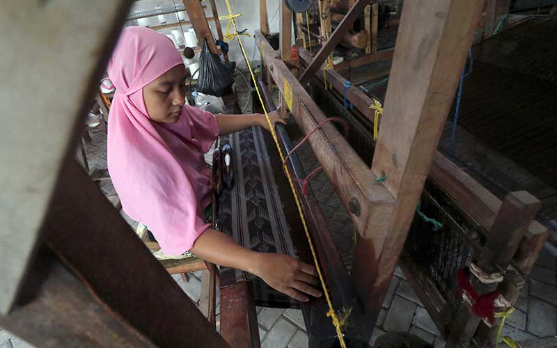  Pelaku UMKM Tenun Impor Benang Katun Akibat Terbatasnya Bahan Baku Lokal