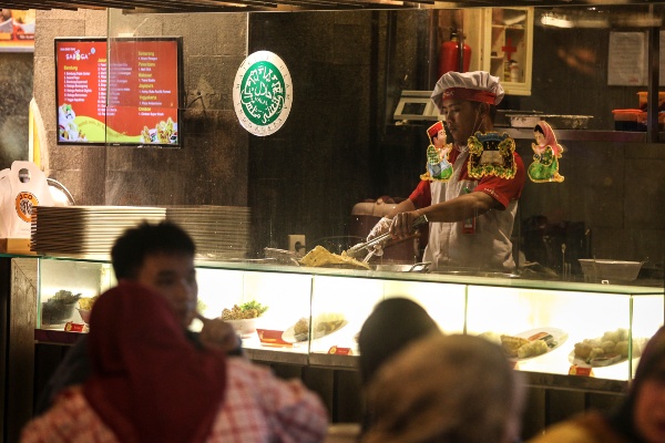  Kunjungan ke Restoran di Jakarta Turun Drastis saat PSBB Jilid II