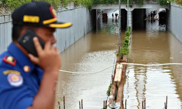 Pintu Air Jembatan Merah Siaga 1, Diduga Akibat Penurunan Muka Tanah