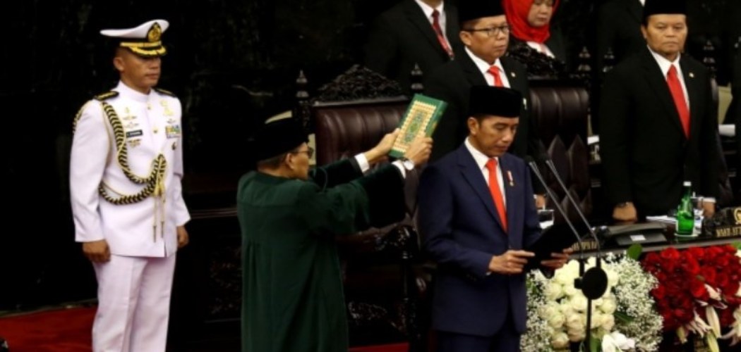  1 Tahun Jokowi-Ma\'ruf: Realisasi Janji Transformasi Ekonomi Terganjal?