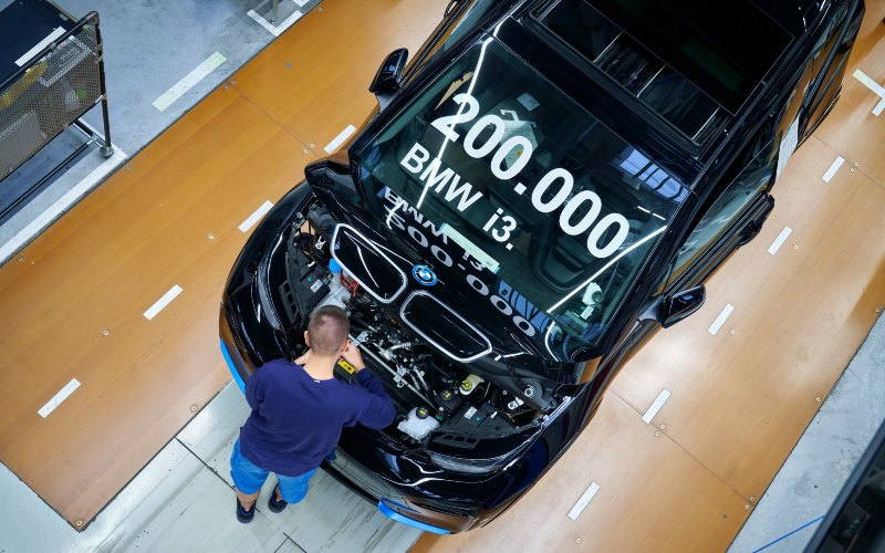  Laris Manis! Mobil Listrik BMW i3 Tembus Produksi 200.000 Unit