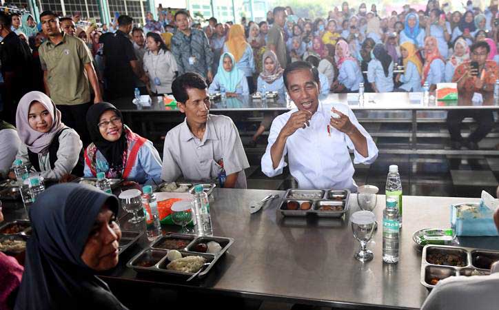  Setahun Jokowi-Ma\'ruf Amin : Industri Sepatu Soroti Rantai Pasok Global