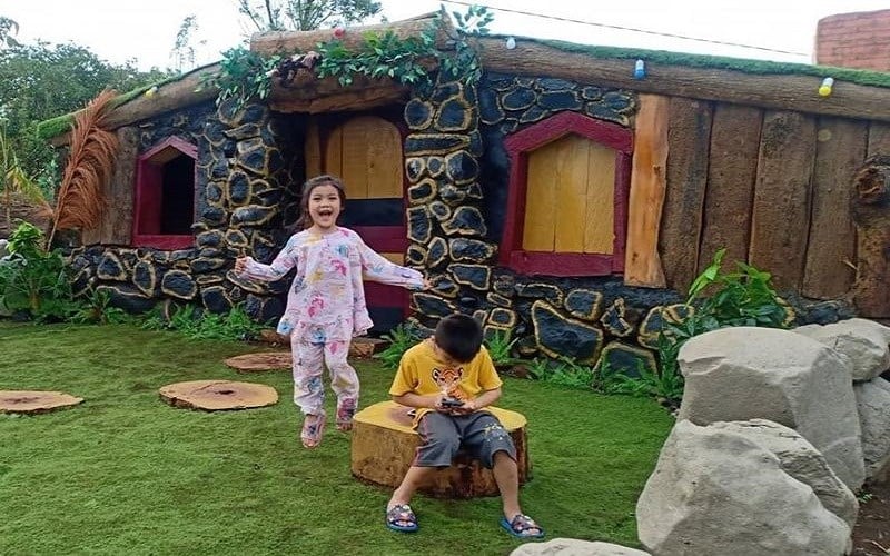  Menyambangi Bukit Bollangi Sulsel: Pesona Matahari Terbit dan Daya Tarik Rumah Hobbit