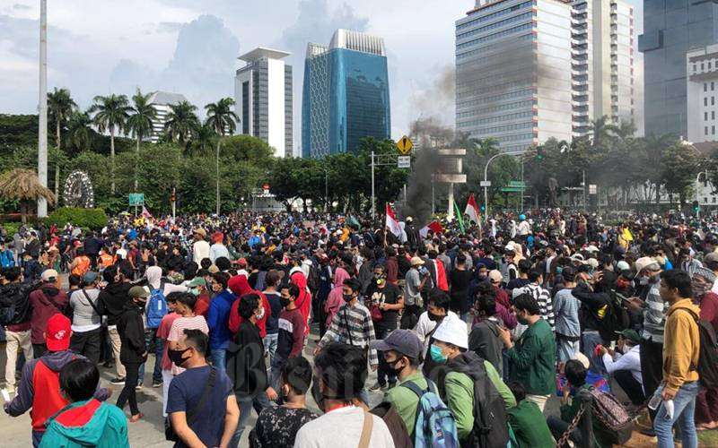  Demo Tolak UU Cipta Kerja: TransJakarta Hentikan Layanan di Koridor 3, 8 dan Rute 8A