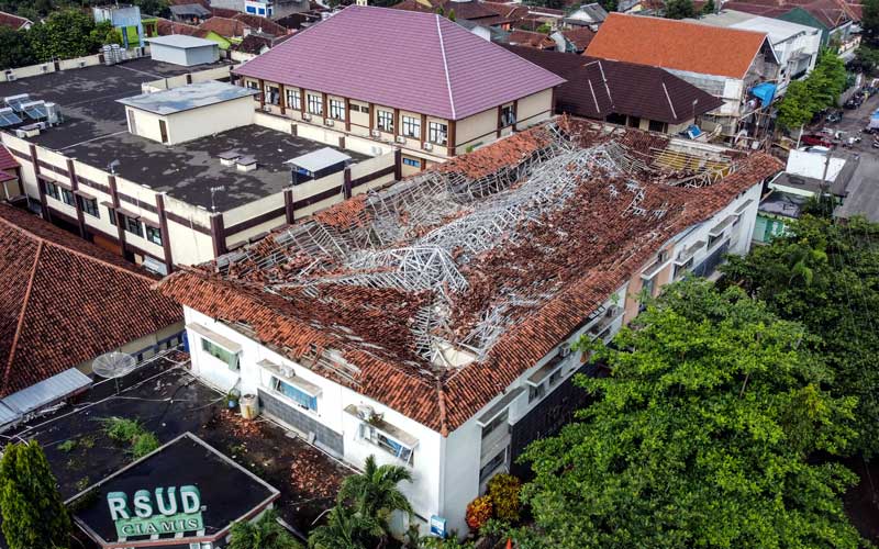  Bangunan IGD RSUD Ciamis Roboh Akibat Hujan Deras
