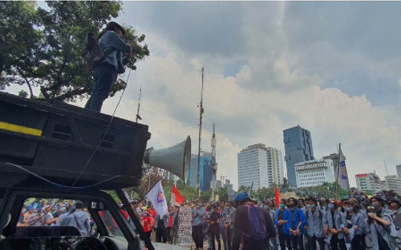  Tolak UU Cipta Kerja, Massa Mahasiswa Sudah Berada di Patung Kuda